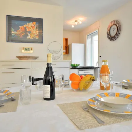 Mariza By Interhome アパート